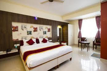 Oyo 437 Hotel Vastav Comforts Inn Bangalore Esterno foto